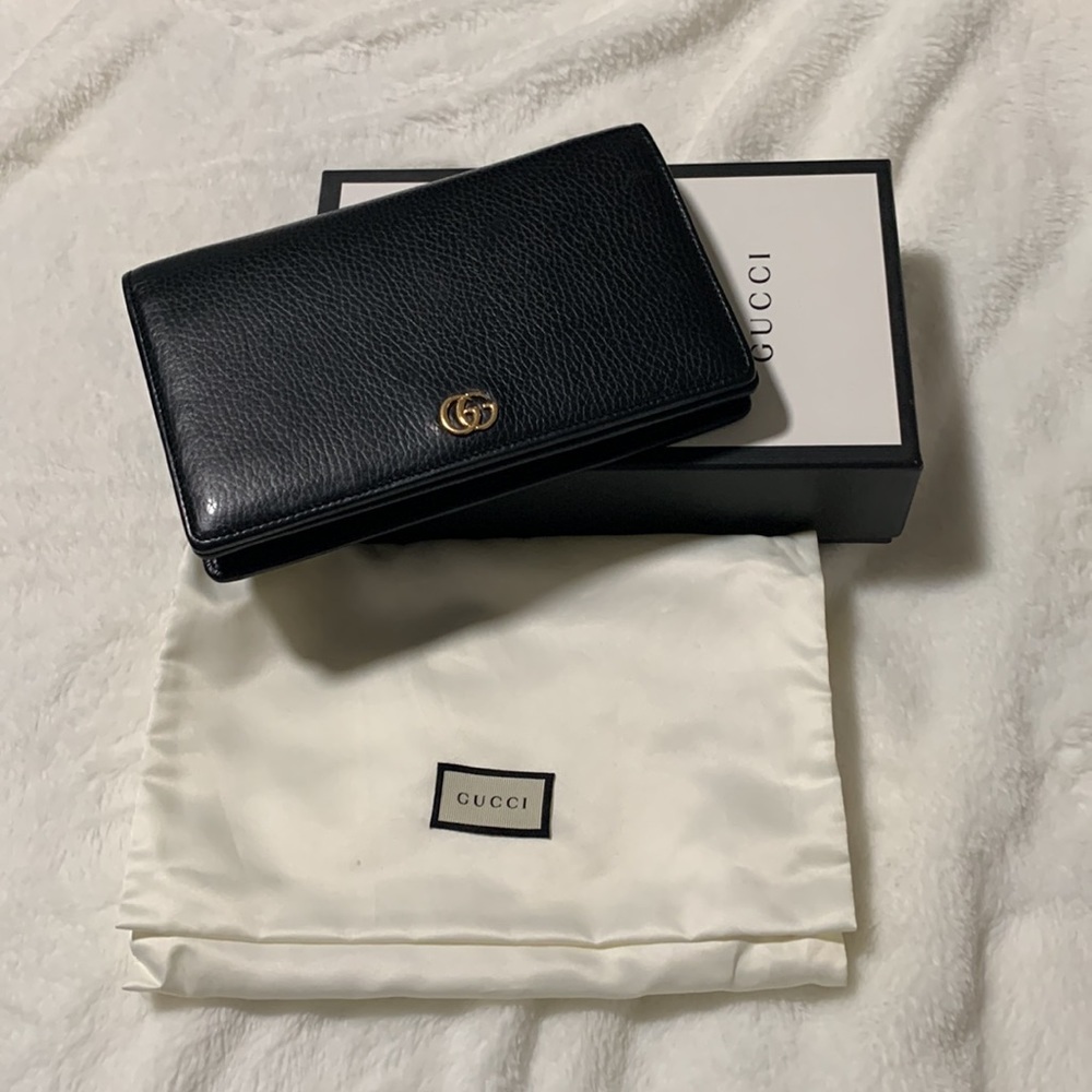 GUCCI GG Marmont black leather mini chain bag
